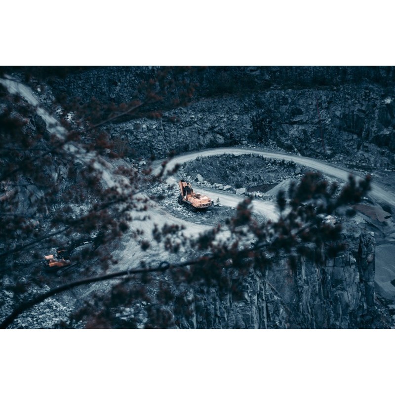 Consultanță Specializată în Materiale Minerale